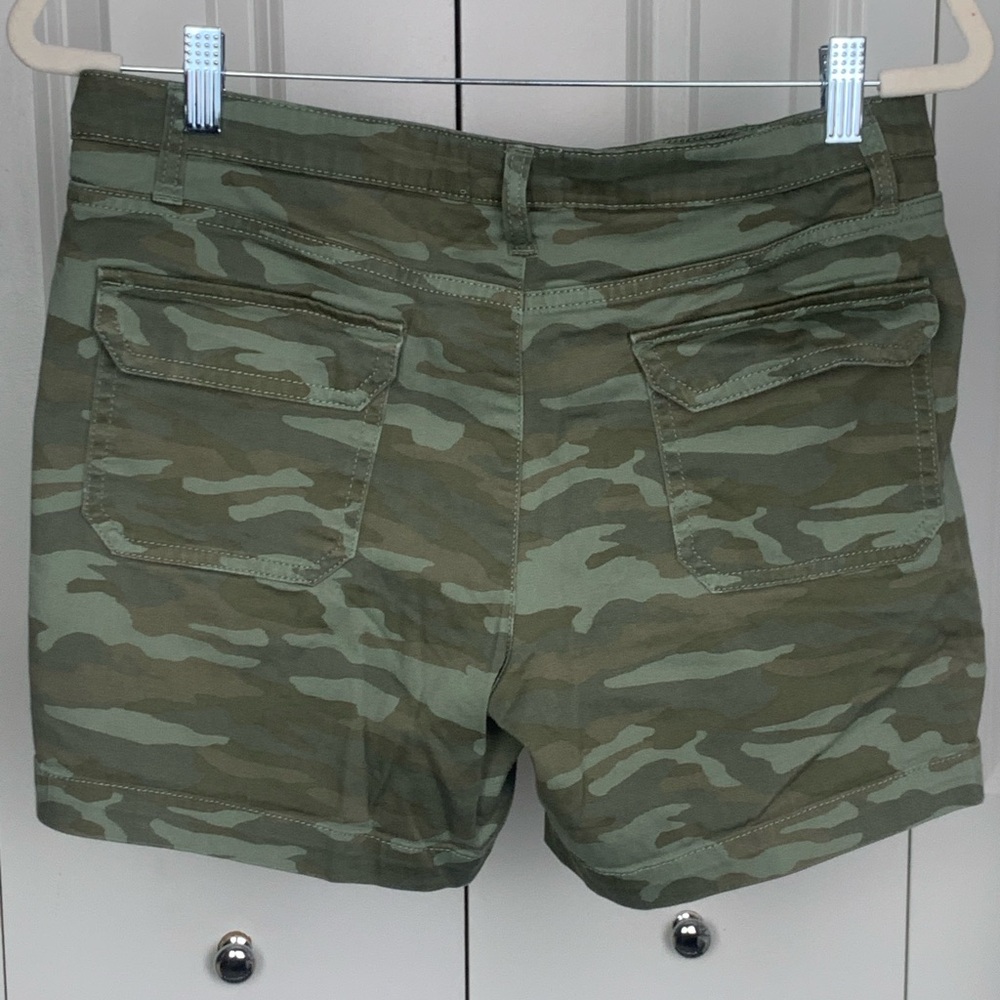 CASLON Camo Utility Shorts - Picture 2 of 3